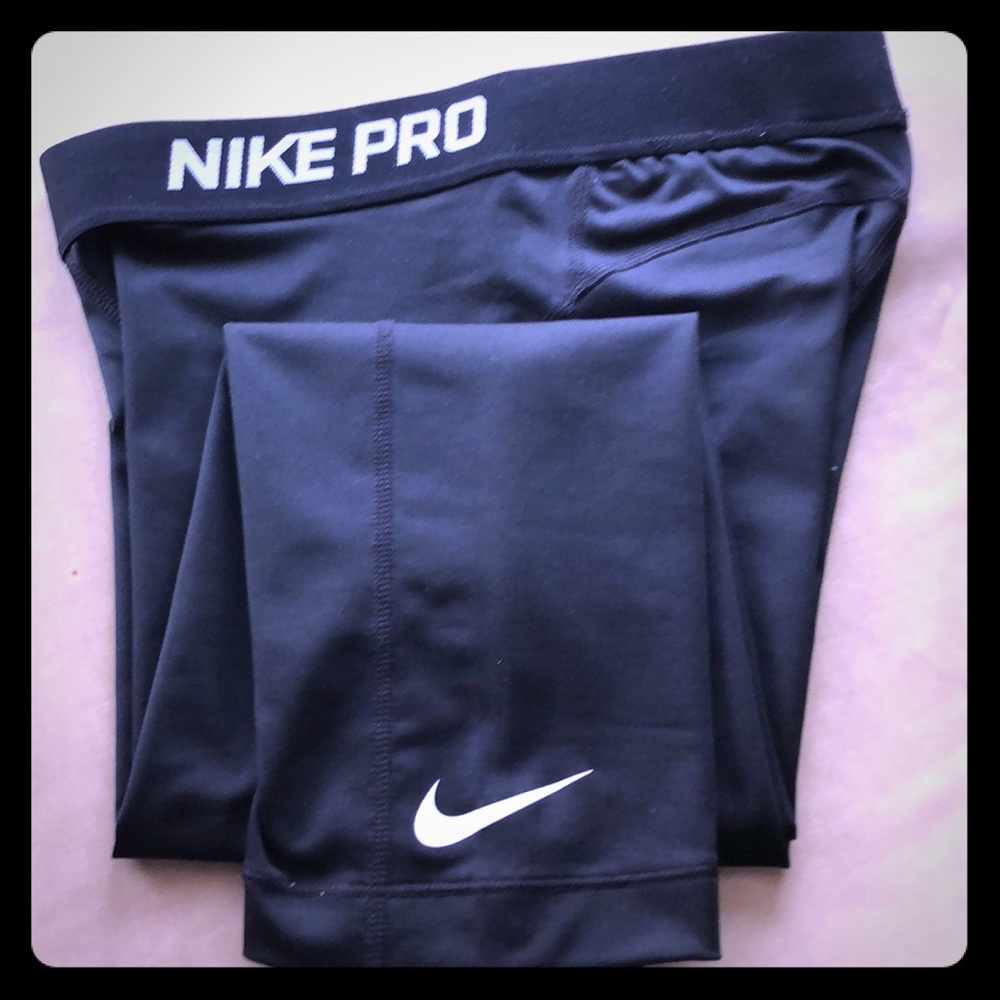 Nike dry fit capris
